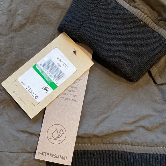 Levi’s Large Water Resistant Lightweight Hooded Jacket New Zip up Coat D34 - Picture 5 of 16